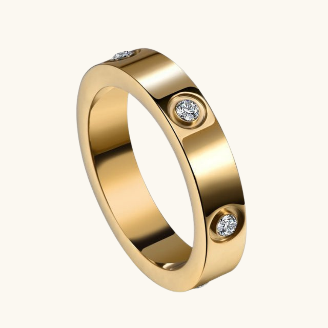 Gold-Plated Band Ring with Crystal Accents – Modern Elegant Jewelry