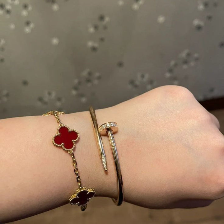 Clover Bracelet Red – Stylish Four-Leaf Charm Bracelet for Luck & Elegance