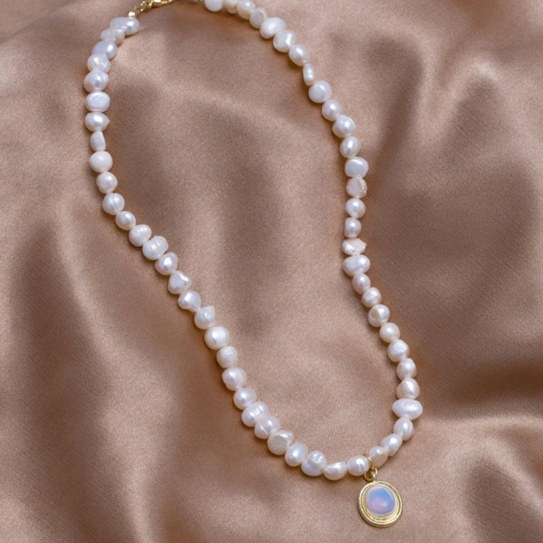 Elegant Gold Pearl Necklace with Natural Moonstone