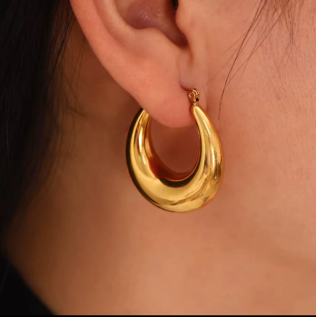 Chunky C-Shaped Hoop Earrings