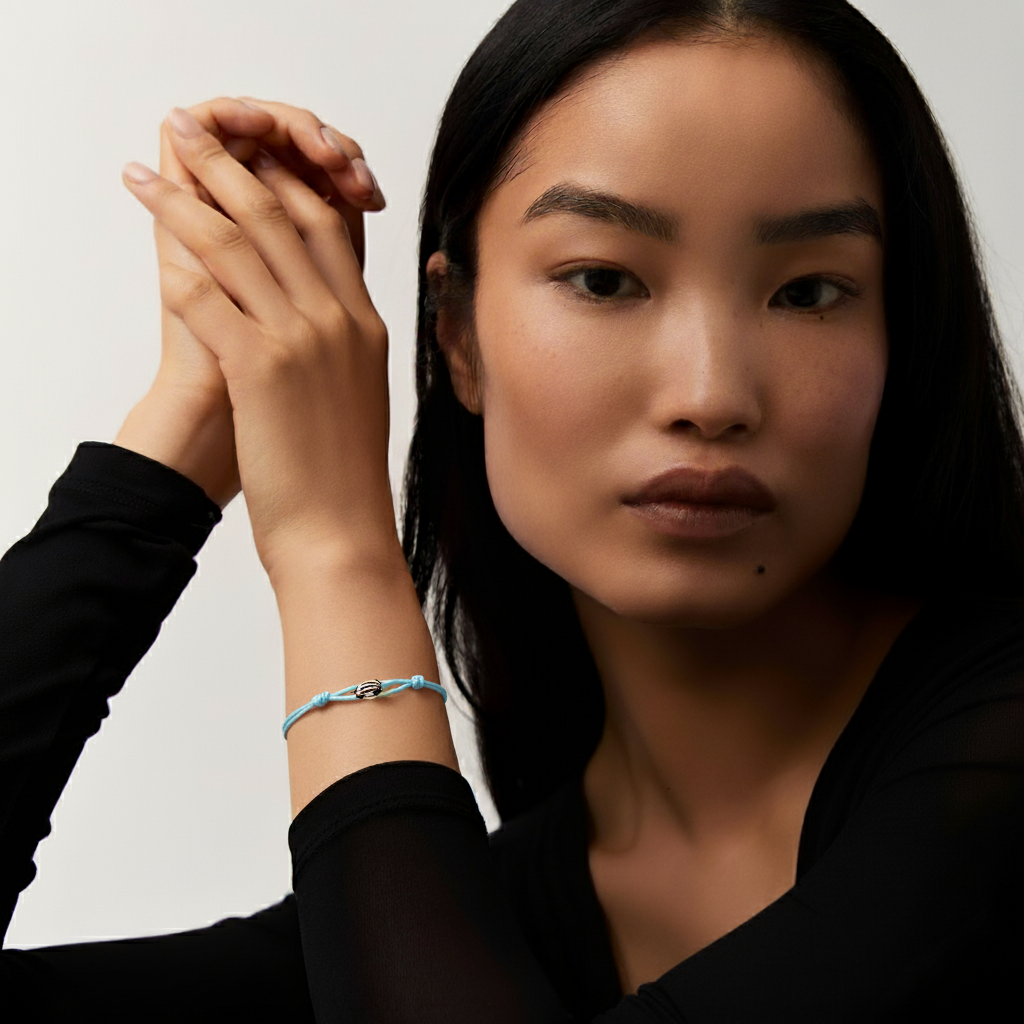 Trifecta Gold Bracelet – Elegant Triple-Band Desig