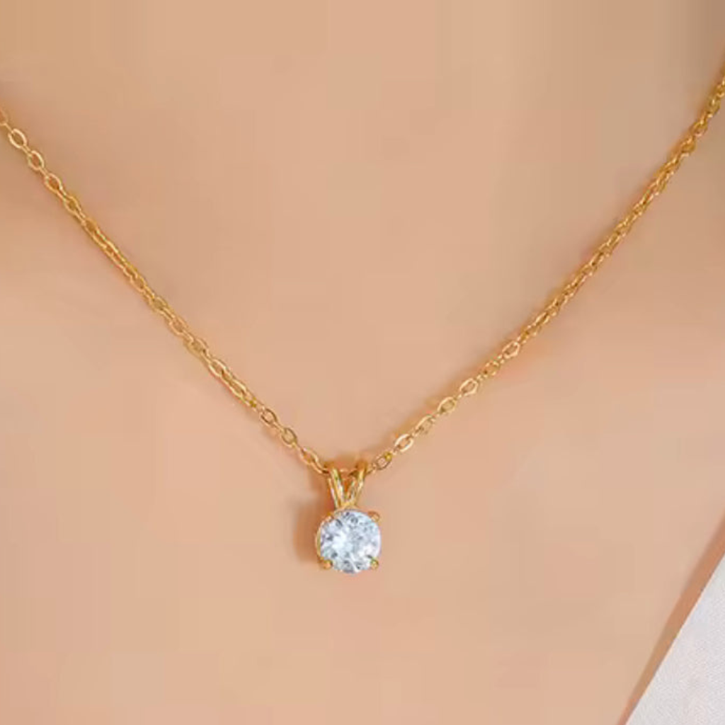 Classic Spark Necklace – Timeless Polished Pendant