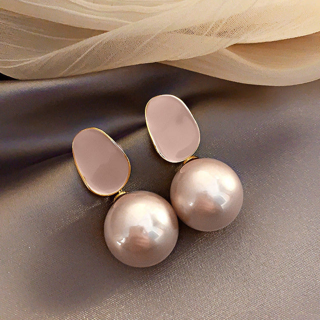 Elegant Earrings with Geometric Design and Pearl – Timeless Vintage Jewelry