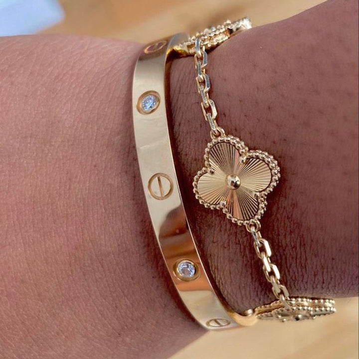 Delicate Gold Clover Bracelet