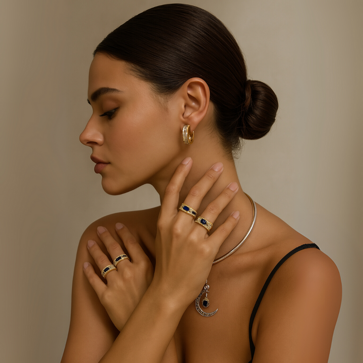 Elegant Vintage Blue Statement Ring – Shiny, Adjustable, and Timeless Design