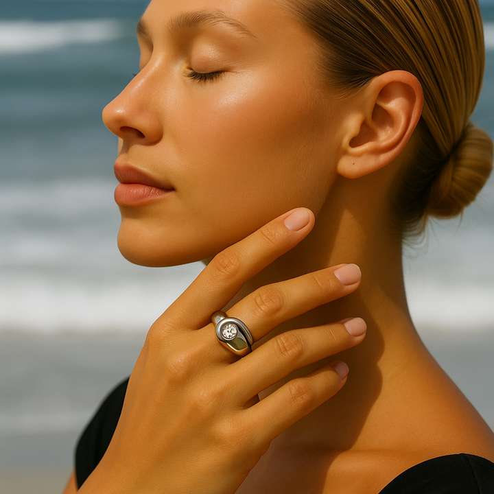 Vintage braided ring in gold and silver with zirconium